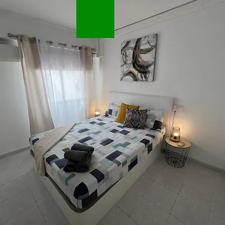 Evans Realty Cg 2 Linea Playa Centro Boliches פואנגירולה