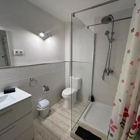 Evans Realty Cg 2 Linea Playa Centro Boliches פואנגירולה
